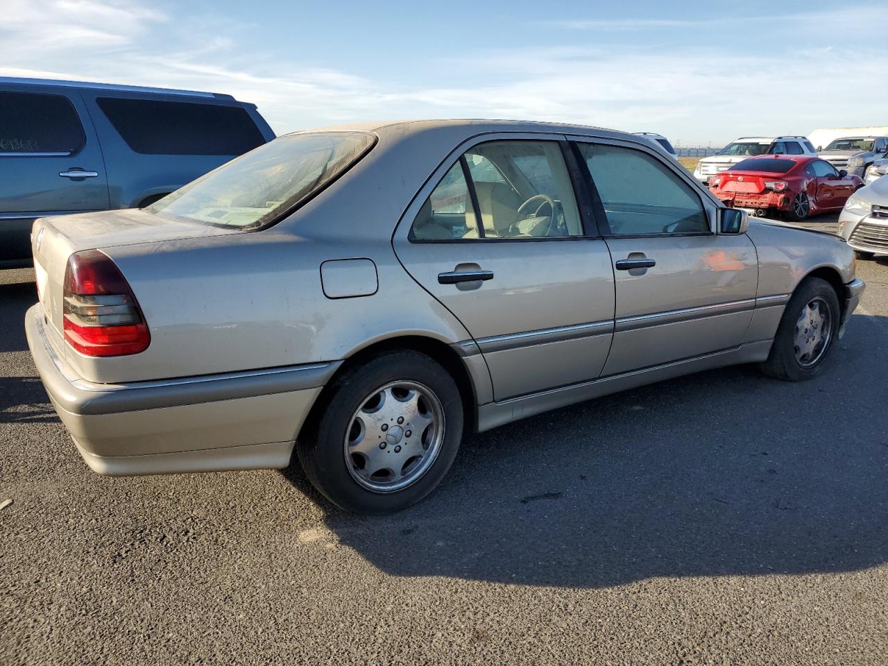 Image 3 of 1998 MERCEDES-BENZ C 280 1998 with VIN WDBHA29G7WA521584