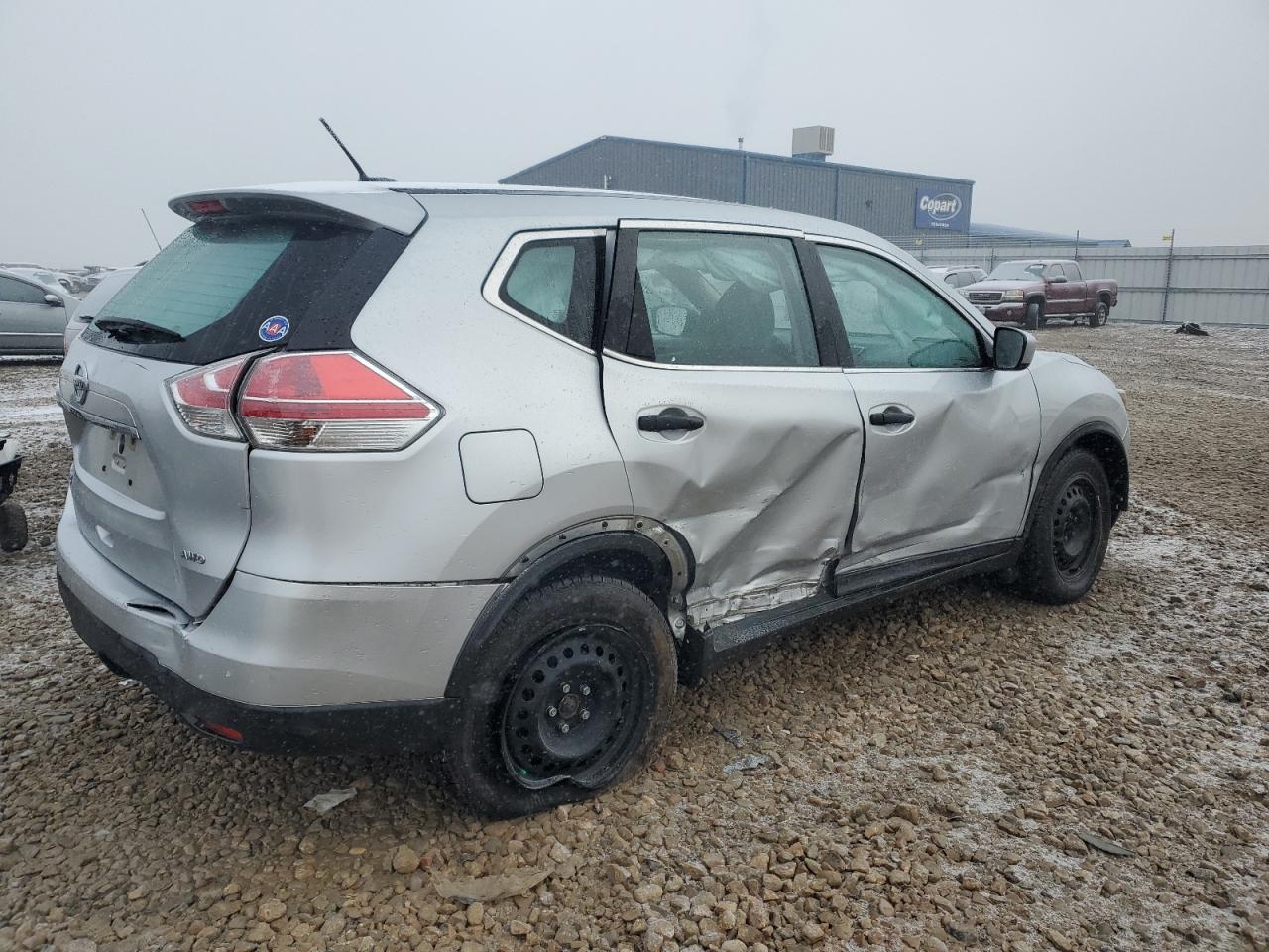 Obraz 3 z 2016 NISSAN ROGUE S 2016 z VIN KNMAT2MV2GP700620