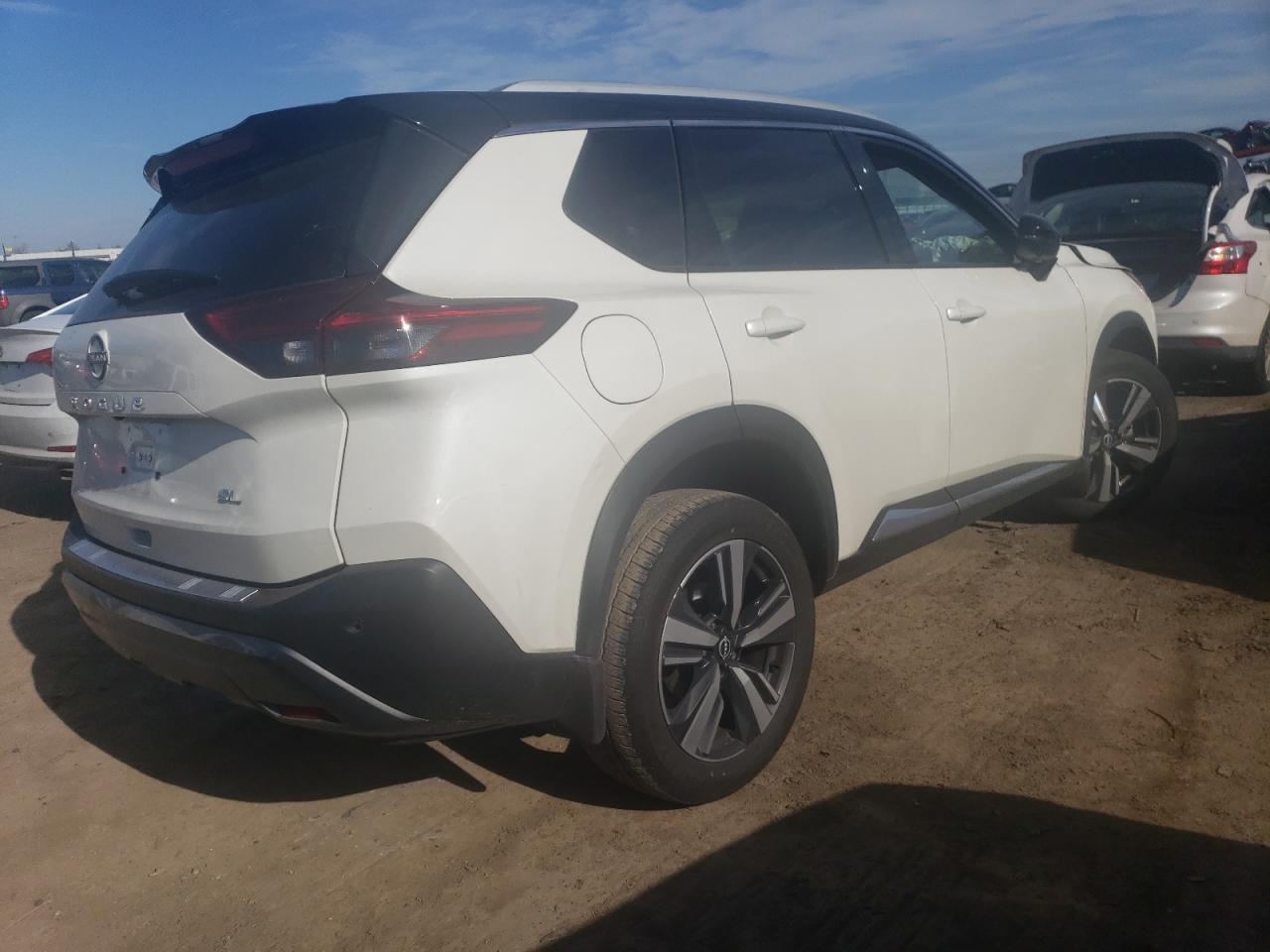 Obraz 3 z 2023 NISSAN ROGUE SL 2023 z VIN JN8BT3CA3PW419638