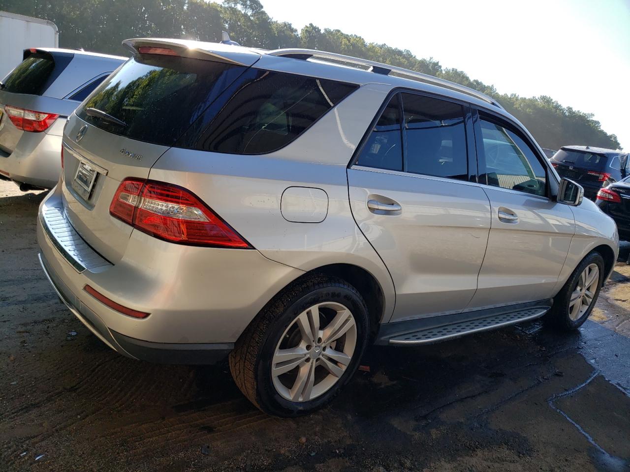 Изображение 3 2013 MERCEDES-BENZ ML 350 4MATIC 2013 с VIN 4JGDA5HBXDA123463