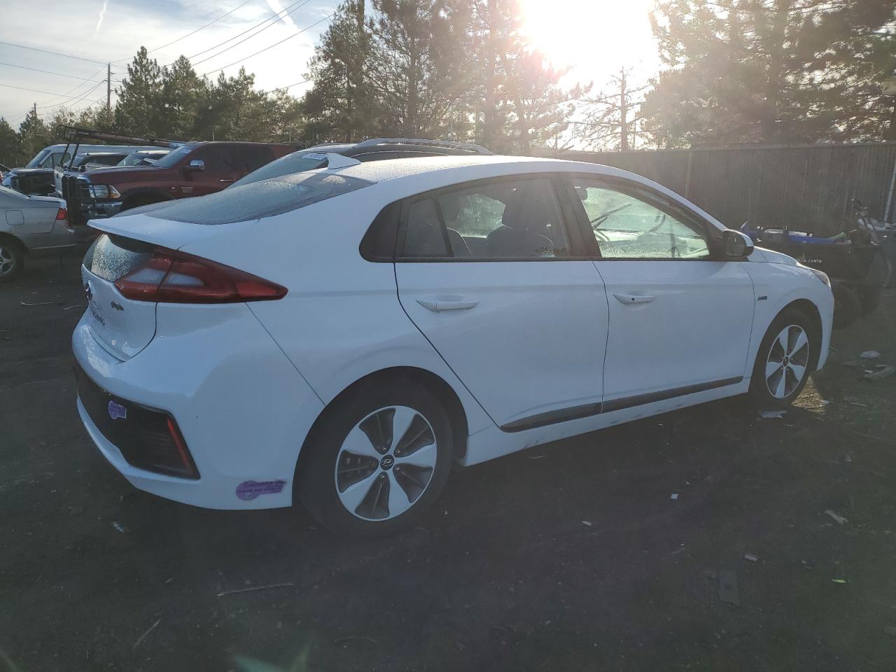 Image 3 of 2019 HYUNDAI IONIQ 2019 with VIN KMHC65LD1KU105421
