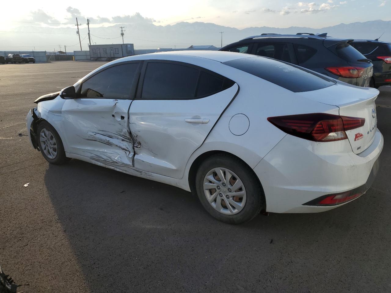 Image 2 of 2019 HYUNDAI ELANTRA SE 2019 with VIN 5NPD74LF5KH407130