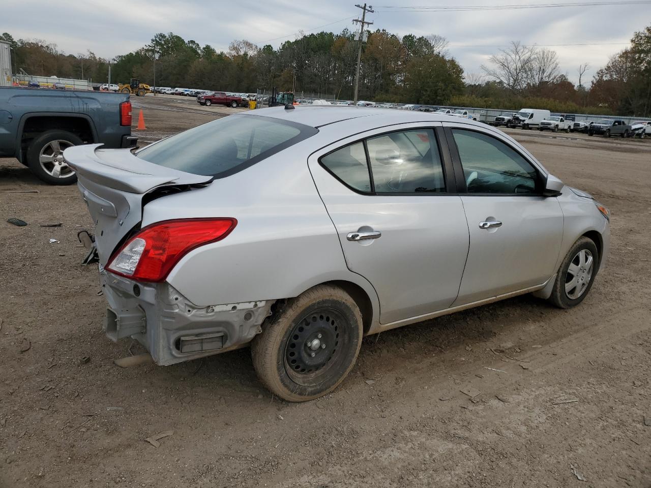 Изображение 3 2017 NISSAN VERSA S 2017 с VIN 3N1CN7AP6HK428908