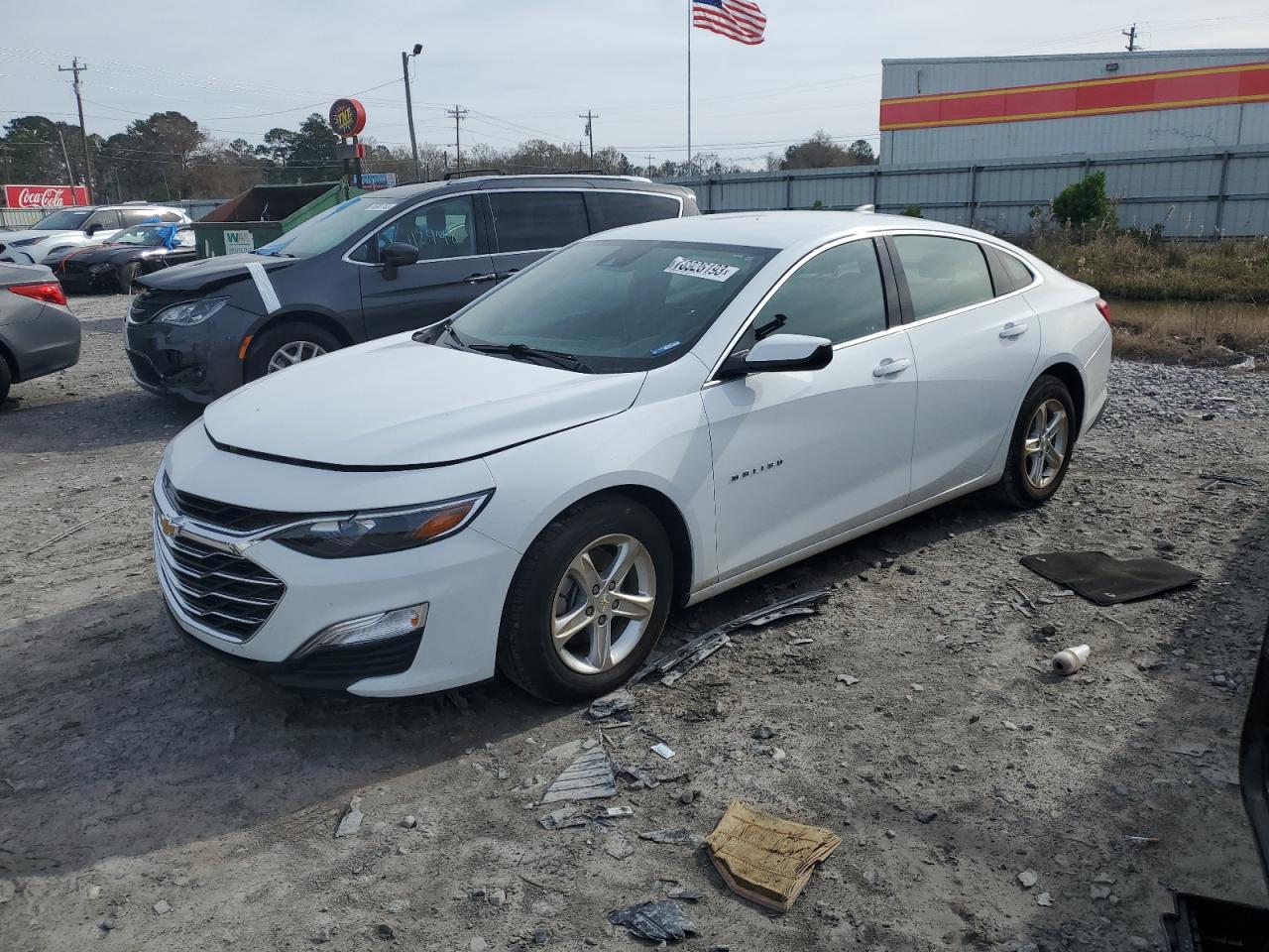 Изображение 1 2021 CHEVROLET MALIBU LS 2021 с VIN 1G1ZC5ST3MF086001