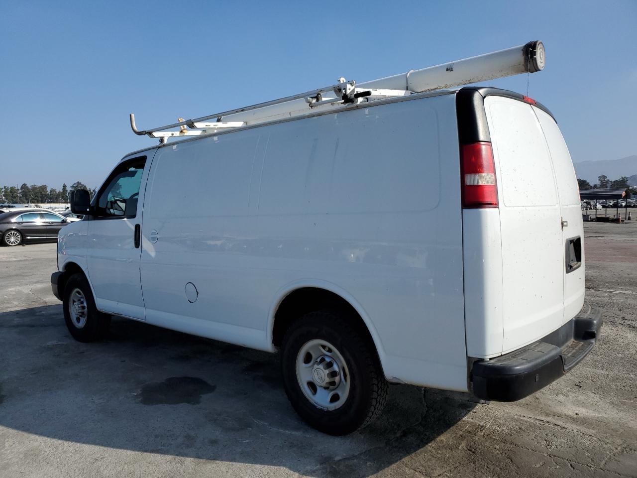 Image 2 of 2014 CHEVROLET EXPRESS G2500  2014 with VIN 1GCWGFCAXE1209700