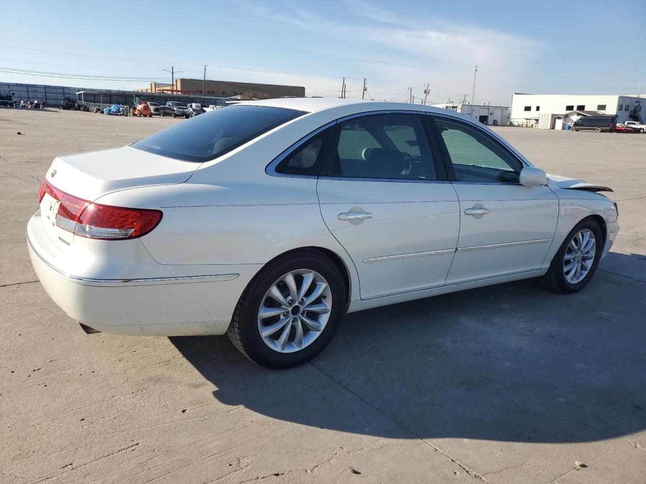 Image 3 of 2006 HYUNDAI AZERA SE 2006 with VIN KMHFC46F96A099050