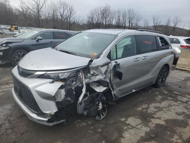 Image 1 of 2022 TOYOTA SIENNA XSE 2022 with VIN 5TDDRKEC3NS133796