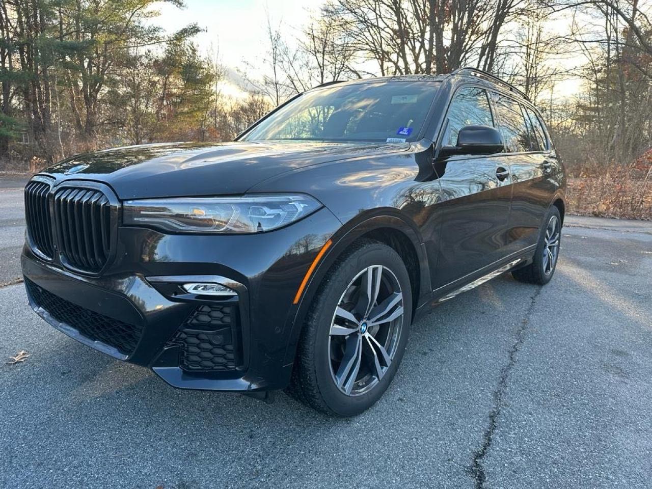 Изображение 2 2021 BMW X7 XDRIVE40I 2021 с VIN 5UXCW2C00M9E24378