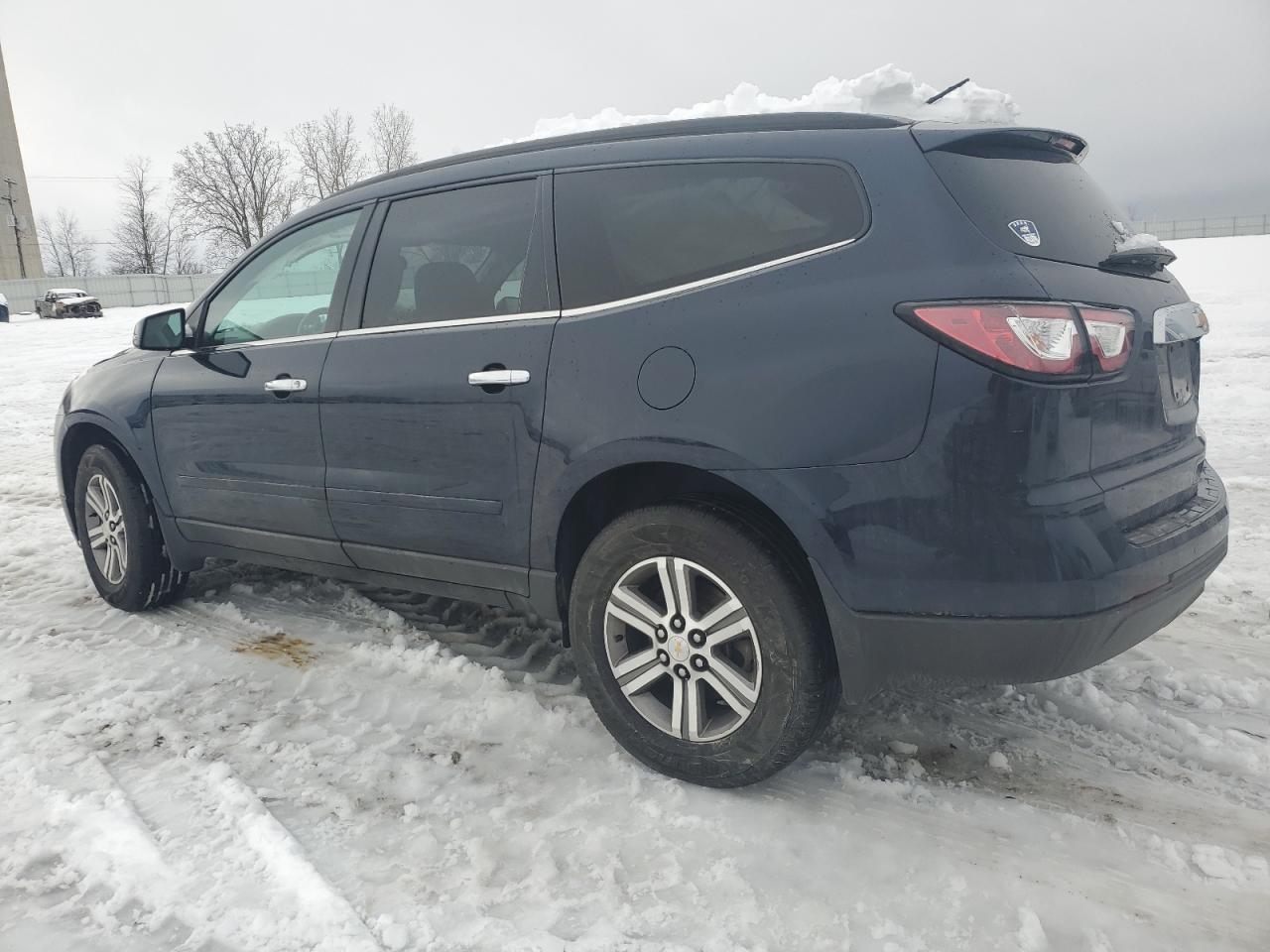 Изображение 2 2016 CHEVROLET TRAVERSE LT 2016 с VIN 1GNKRHKDXGJ322055