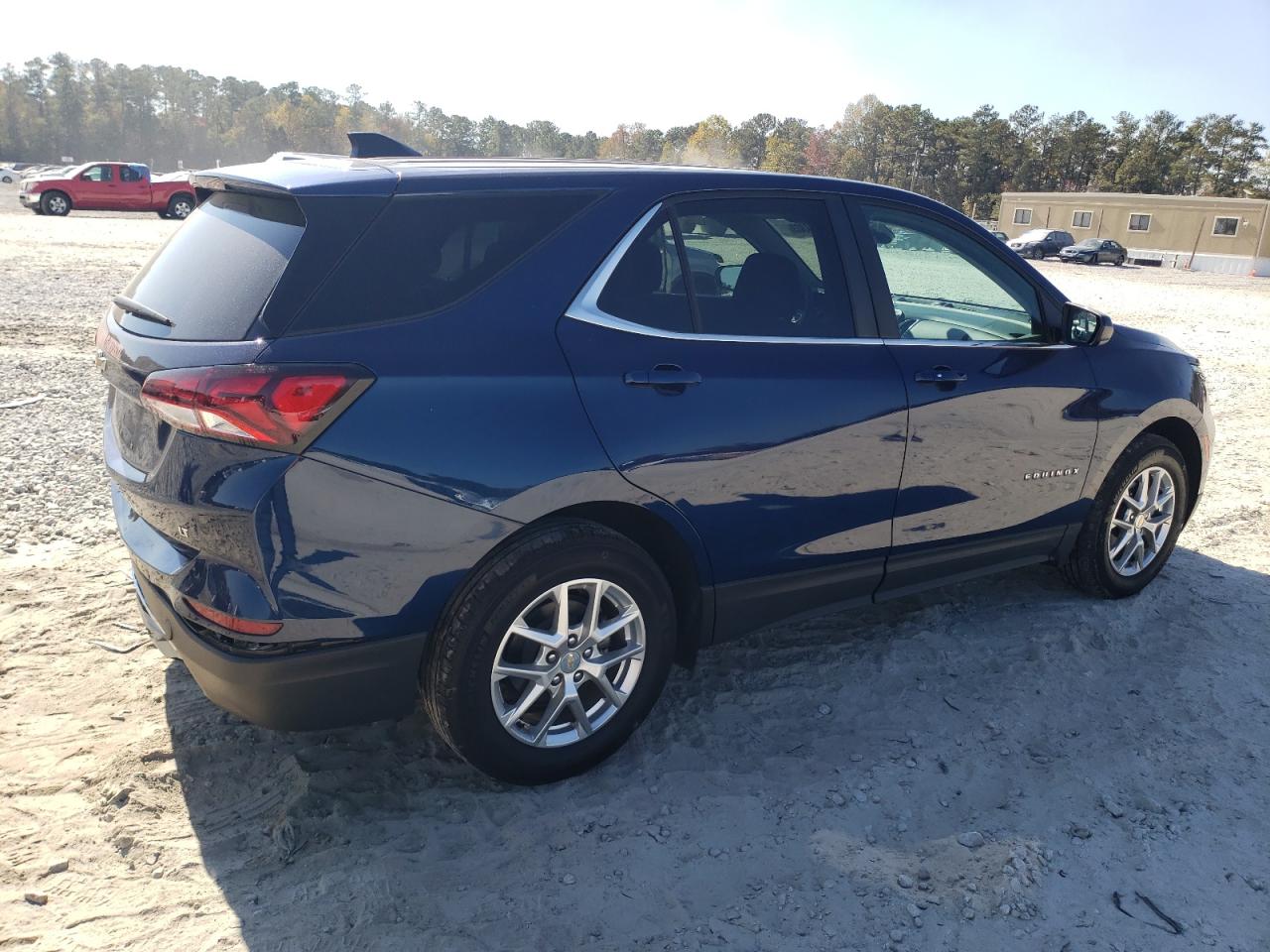 Image 3 of 2022 CHEVROLET EQUINOX LT 2022 with VIN 3GNAXKEVXNL210025