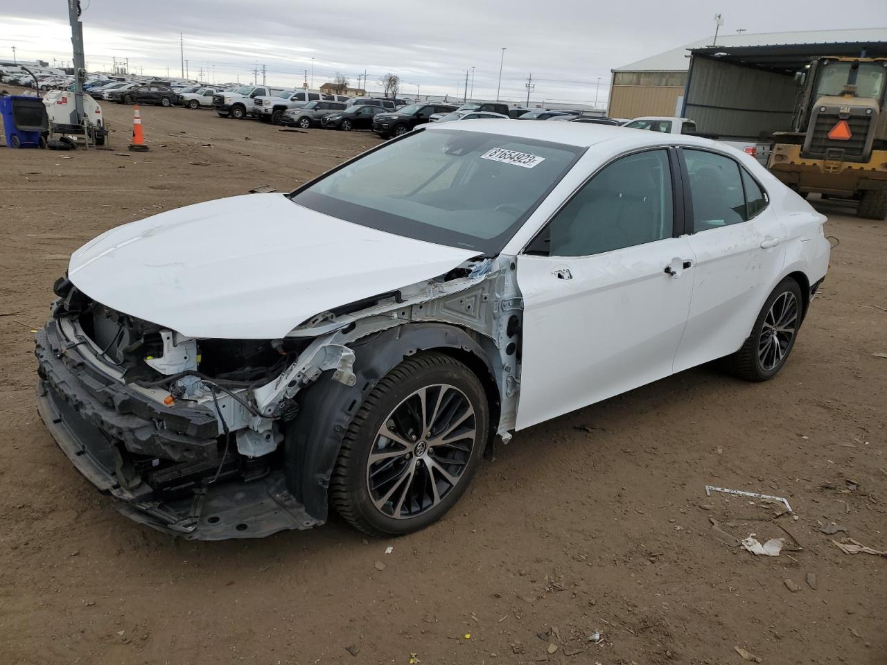 Image 1 of 2018 TOYOTA CAMRY HYBRID 2018 with VIN 4T1B21HK8JU500704