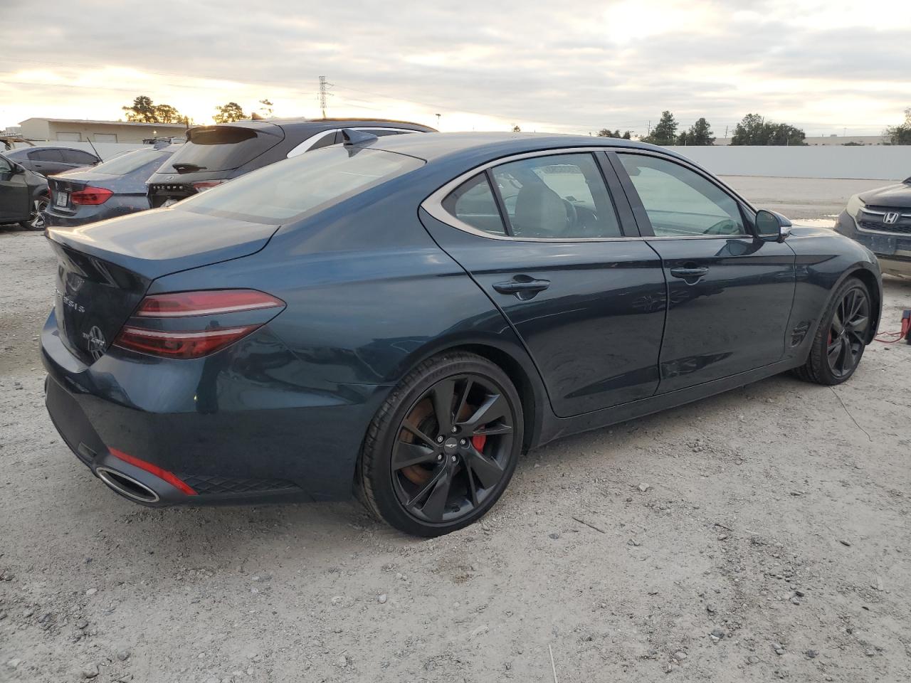 Obraz 3 z Genesis G70 Base 2022 z VIN KMTG54TE6NU098953