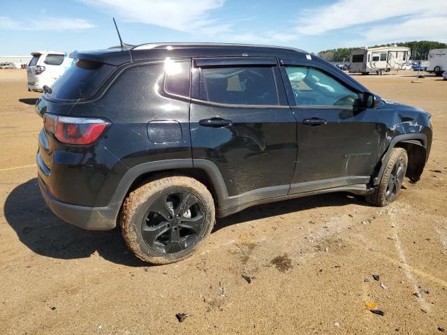 Image 3 of 2019 JEEP COMPASS LATITUDE 2019 with VIN 3C4NJDBB4KT712123