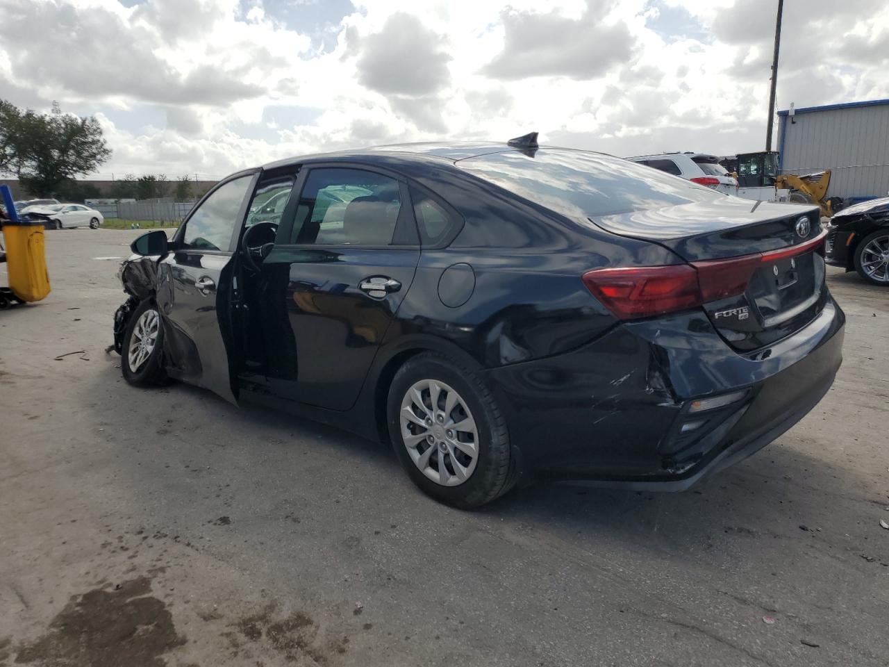 Obraz 2 z 2020 KIA FORTE FE 2020 z VIN 3KPF24AD3LE142545