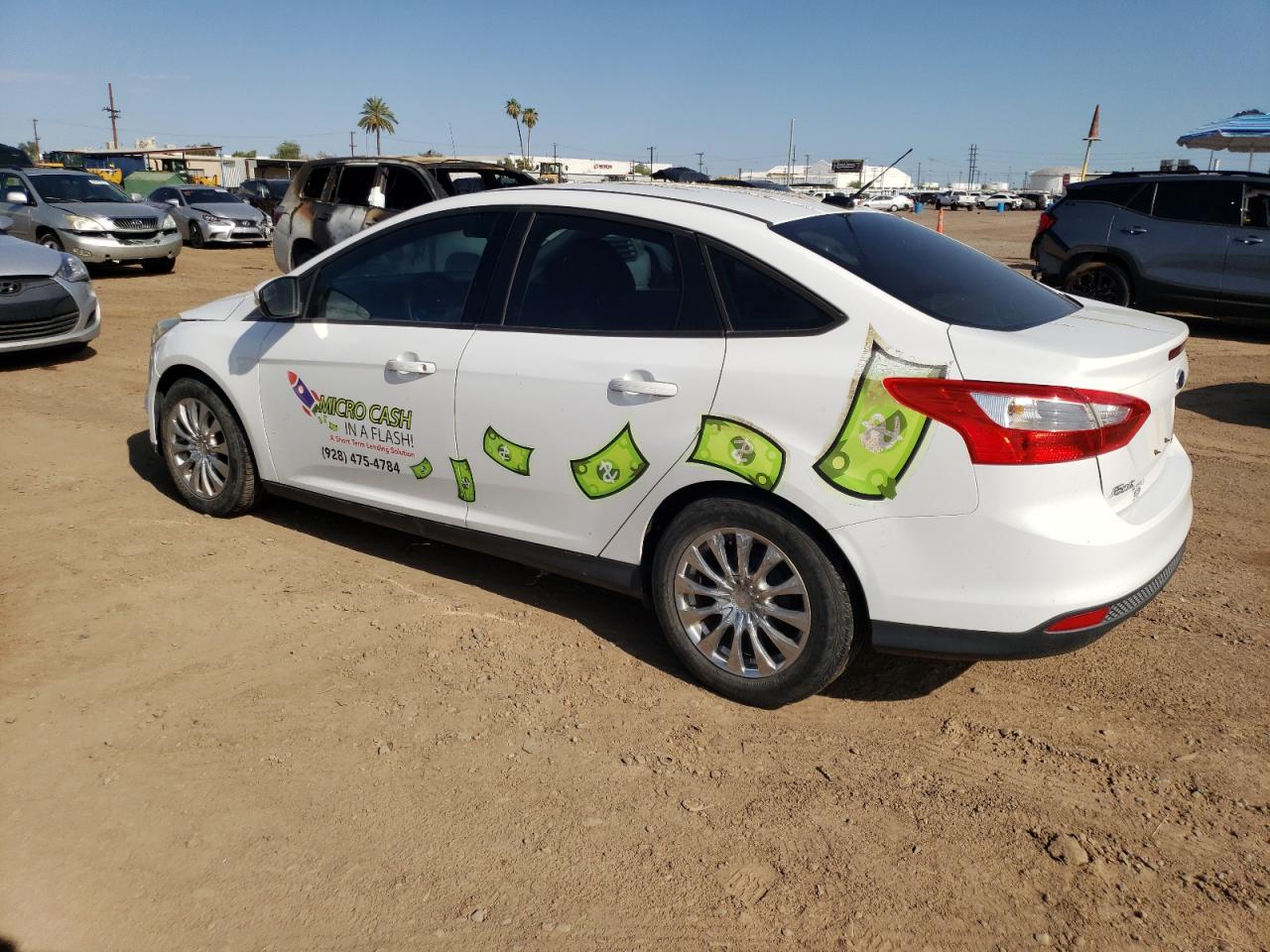 Image 2 of 2014 FORD FOCUS SE 2014 with VIN 1FADP3F28EL111382