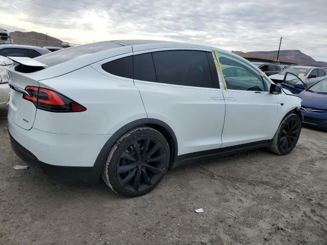 Obraz 3 z 2018 TESLA MODEL X  2018 z VIN 5YJXCDE2XJF137327