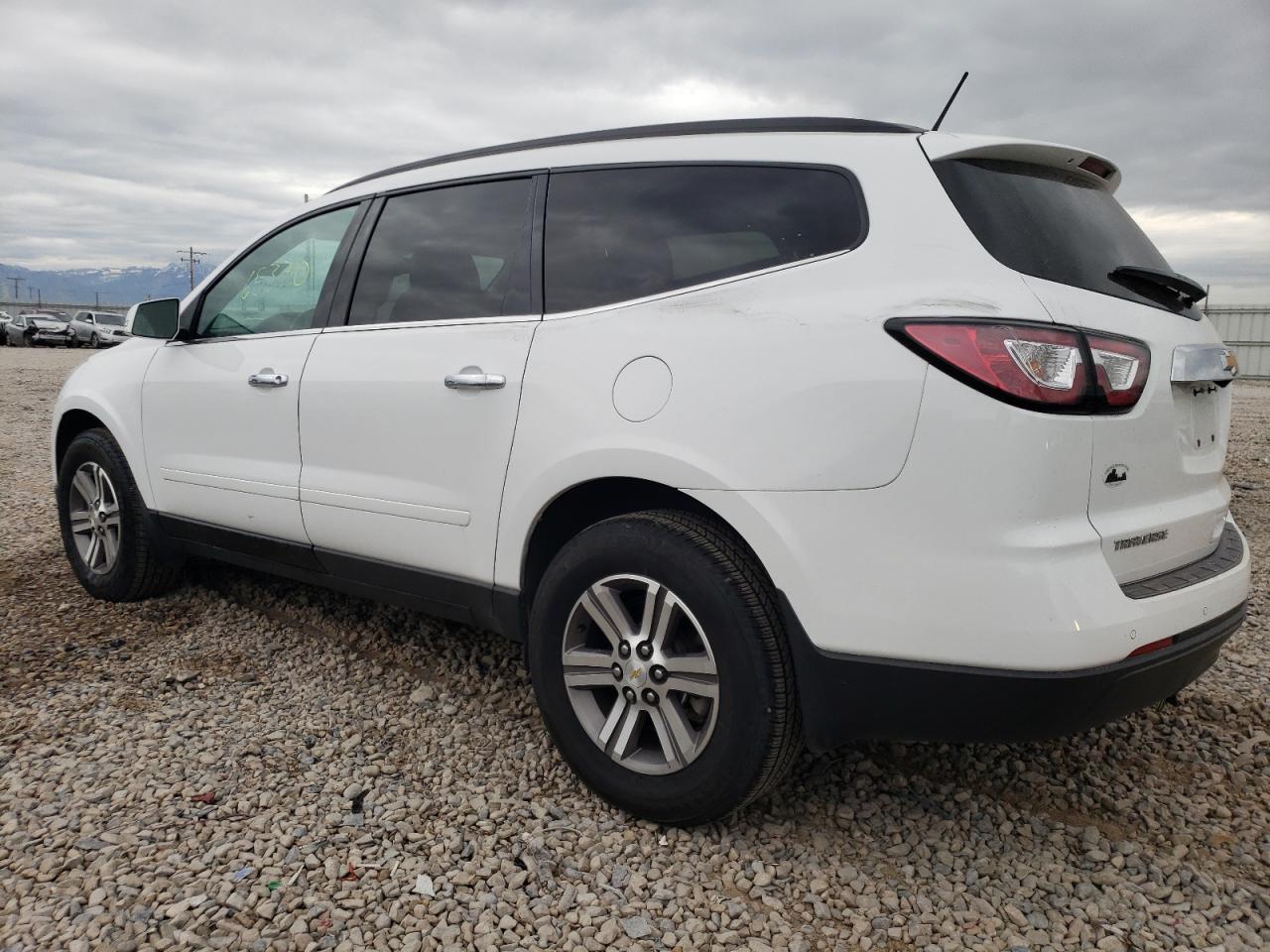 Изображение 2 2017 CHEVROLET TRAVERSE LT 2017 с VIN 1GNKVHKD3HJ157673