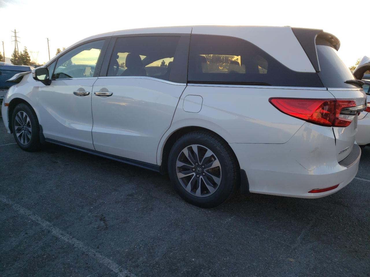 Image 2 of 2021 HONDA ODYSSEY EXL 2021 with VIN 5FNRL6H79MB043486
