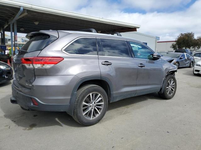 Obraz 3 z 2019 TOYOTA HIGHLANDER SE 2019 z VIN 5TDJZRFH9KS986186