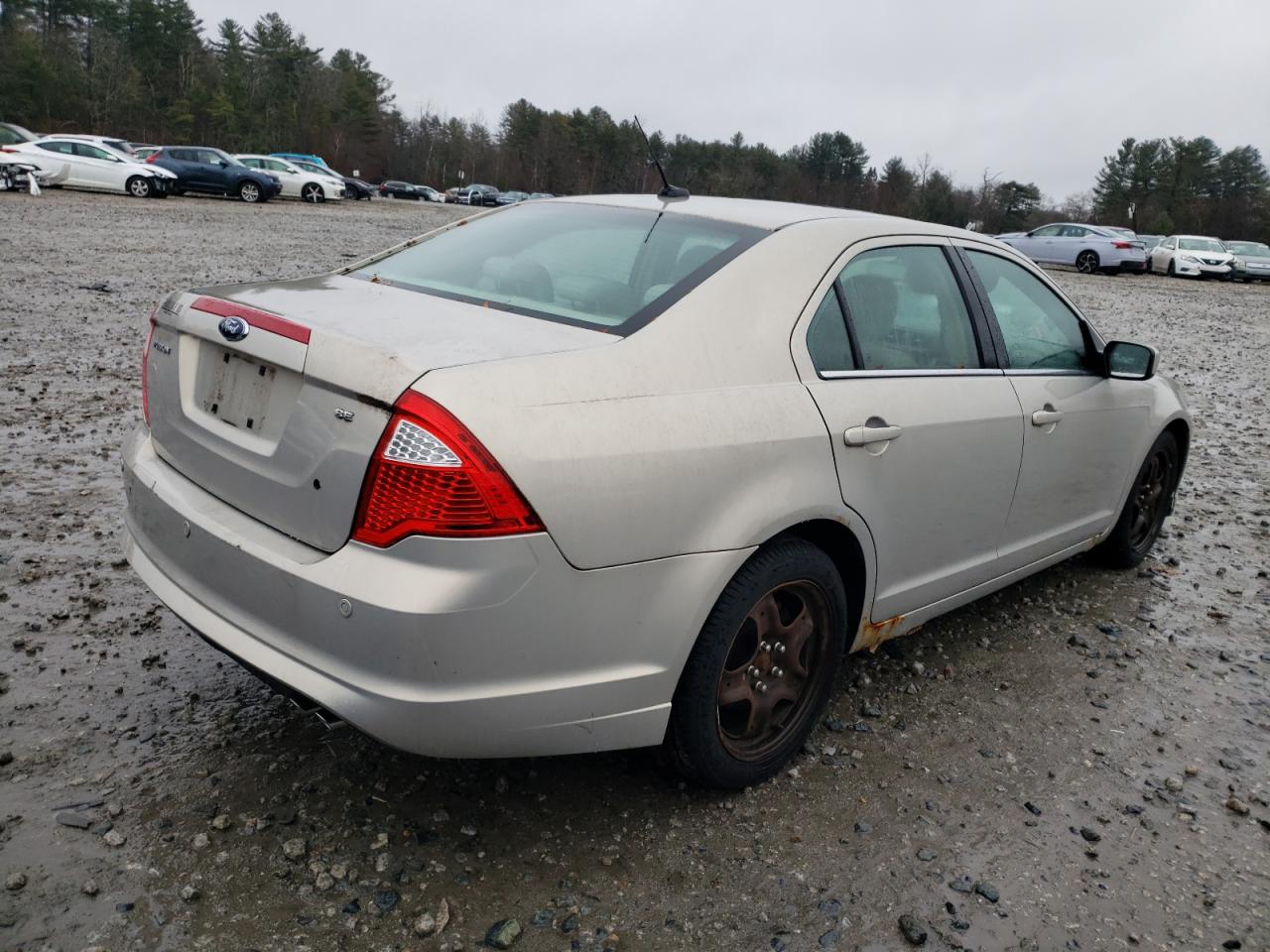 Image 3 of 2010 FORD FUSION SE 2010 with VIN 3FAHP0HAXAR208549