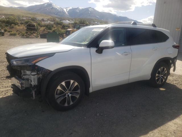 Image 1 of 2022 TOYOTA HIGHLANDER XLE 2022 with VIN 5TDHZRBH0NS597459