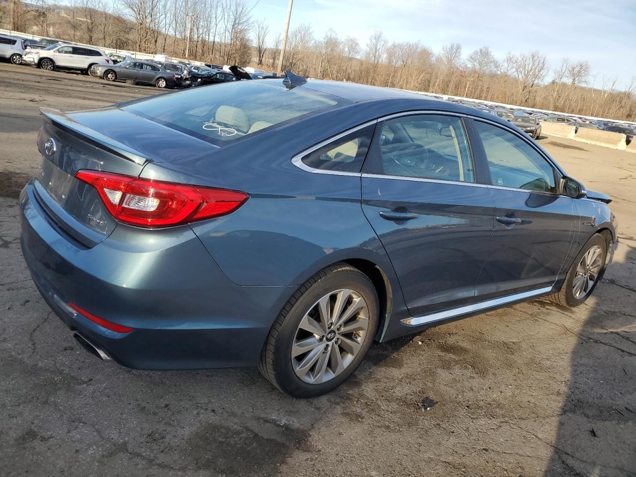 Obraz 3 z 2017 HYUNDAI SONATA SPORT 2017 z VIN 5NPE34AF8HH526401