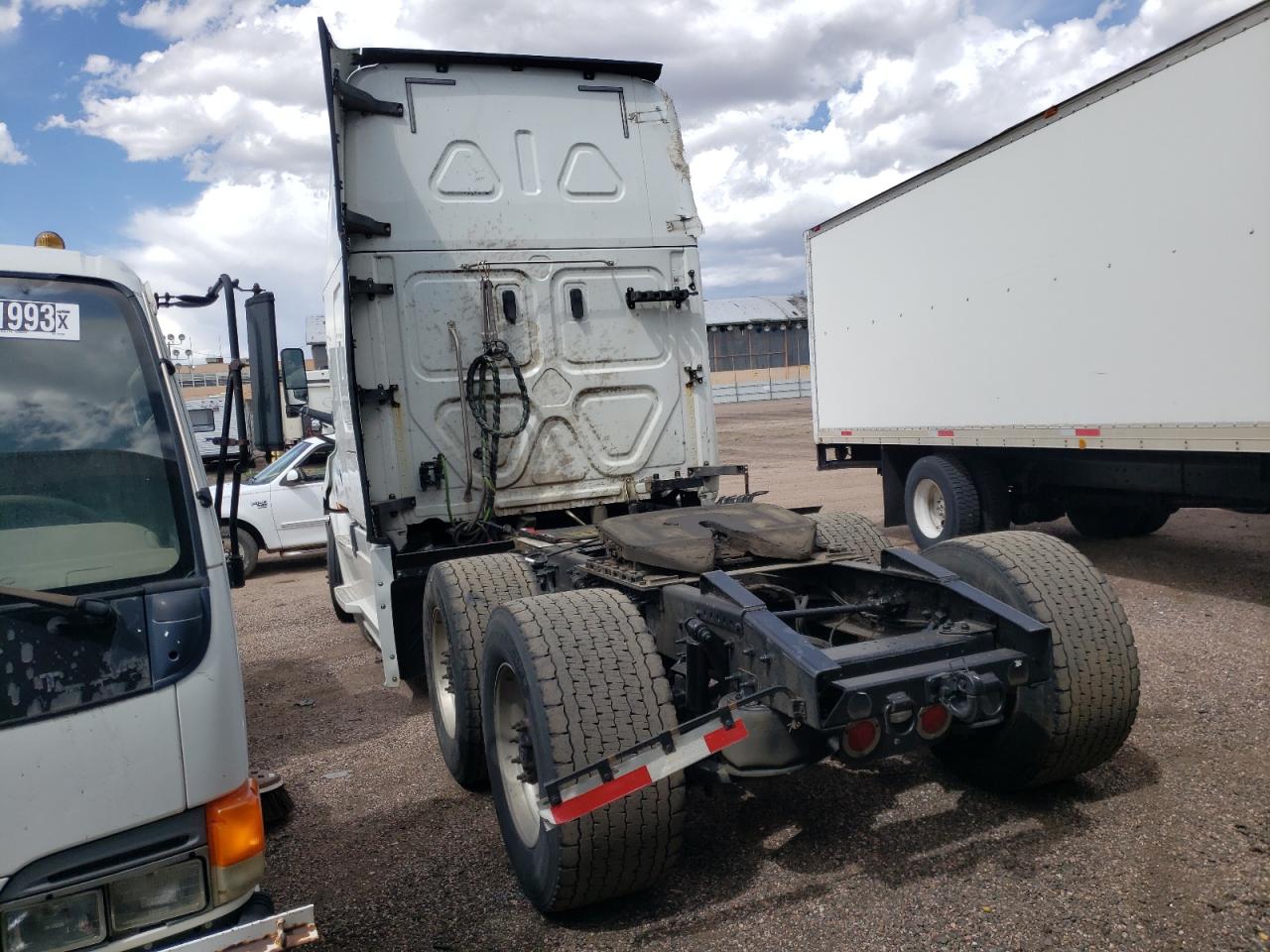 Image 3 of 2019 FREIGHTLINER CASCADIA 126  2019 with VIN 3AKJHHDR3KSJW7603