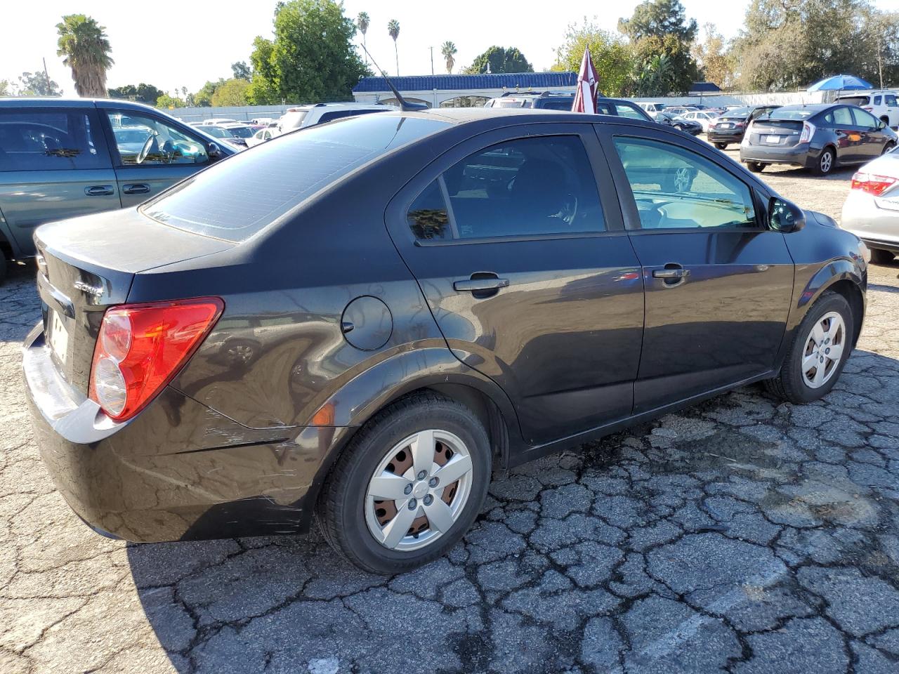 Изображение 3 2014 CHEVROLET SONIC LS 2014 с VIN 1G1JB5SH9E4165214