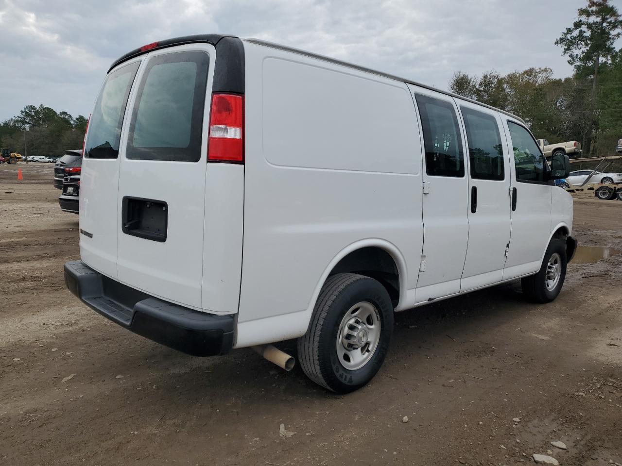 Изображение 3 2021 CHEVROLET EXPRESS G2500  2021 с VIN 1GCWGAF75M1168099
