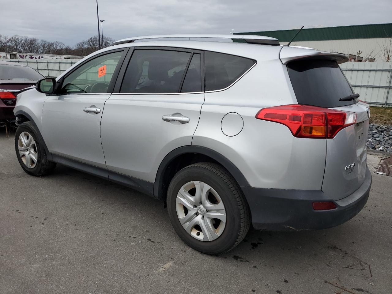 Image 2 of 2015 TOYOTA RAV4 LE 2015 with VIN JTMBFREV7FJ027599