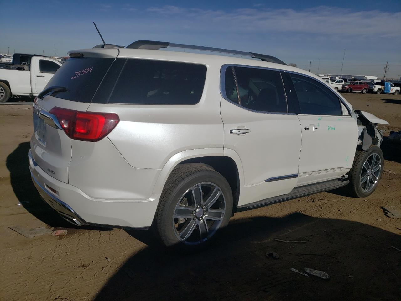 Obraz 3 z 2017 GMC ACADIA DENALI 2017 z VIN 1GKKNXLSXHZ118956