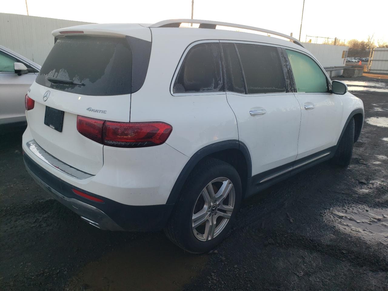 Image 3 of 2020 MERCEDES-BENZ GLB 250 4MATIC 2020 with VIN WDC4M4HB9LW009309