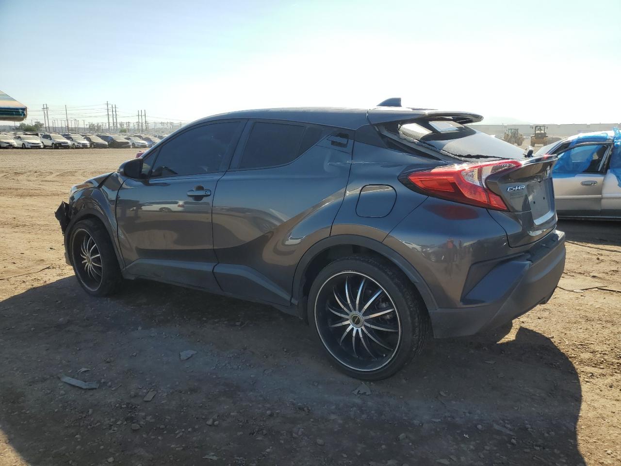 Изображение 2 2019 TOYOTA C-HR XLE 2019 с VIN JTNKHMBX9K1039908