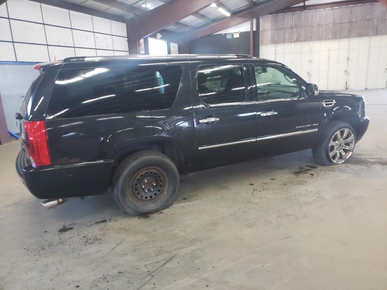 Image 3 of 2012 CADILLAC ESCALADE ESV LUXURY 2012 with VIN 1GYS4HEF9CR146593