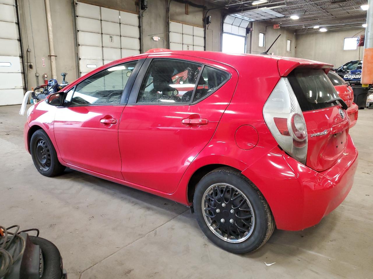 Image 2 of 2014 TOYOTA PRIUS C  2014 with VIN JTDKDTB3XE1562978