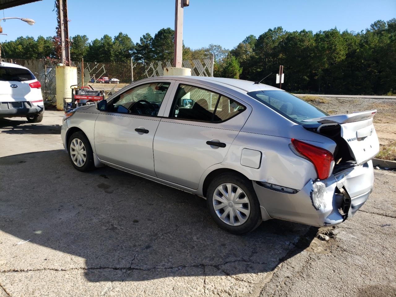 Obraz 2 z 2018 NISSAN VERSA S 2018 z VIN 3N1CN7AP3JL866530