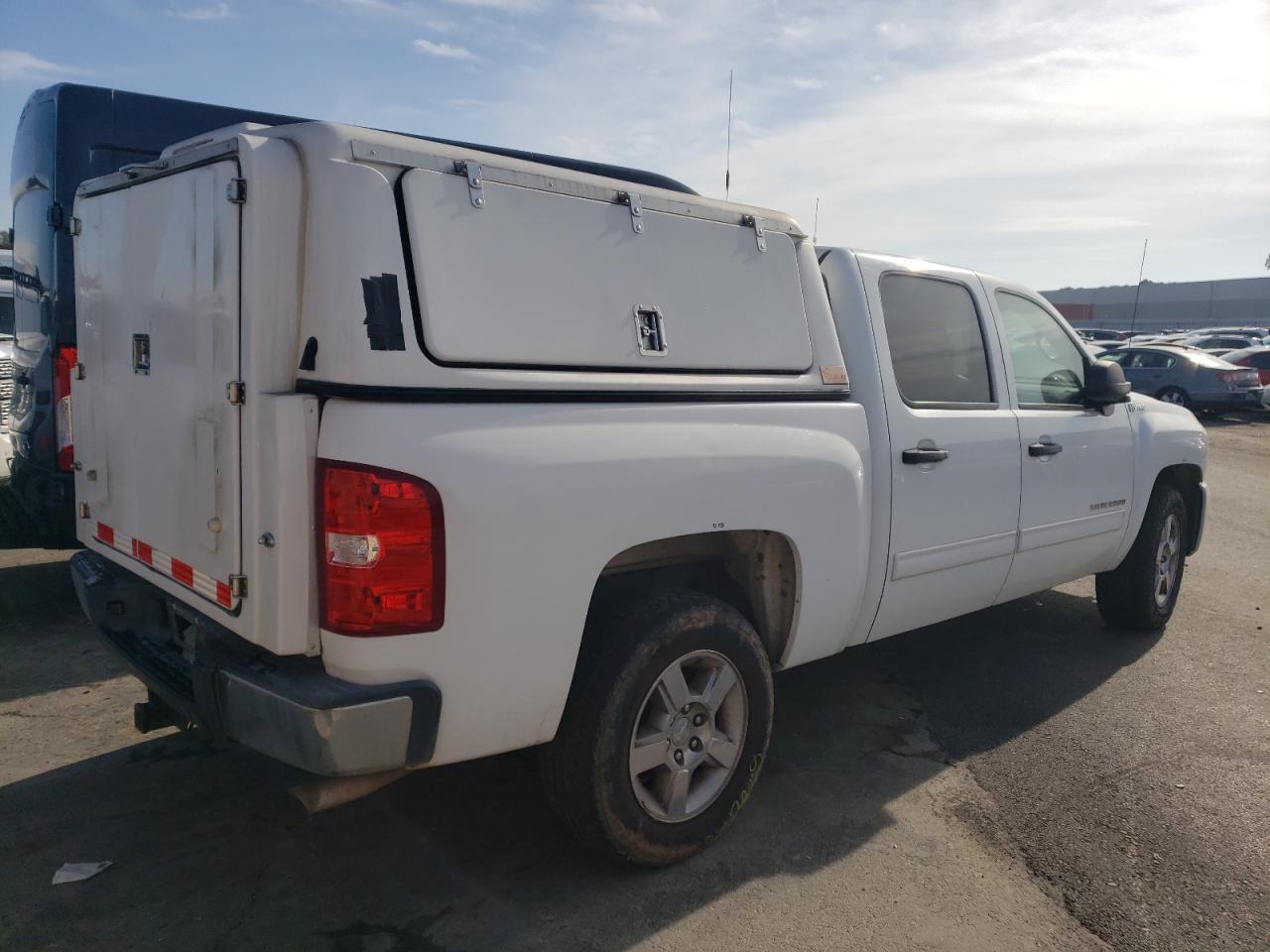 Изображение 3 2011 CHEVROLET SILVERADO K1500 HYBRID 2011 с VIN 3GCUKUEJ7BG307247
