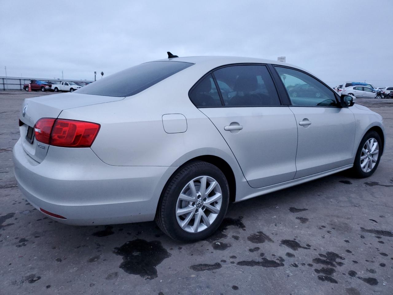 Image 3 of 2011 VOLKSWAGEN JETTA SE 2011 with VIN 3VWDZ7AJ8BM332644