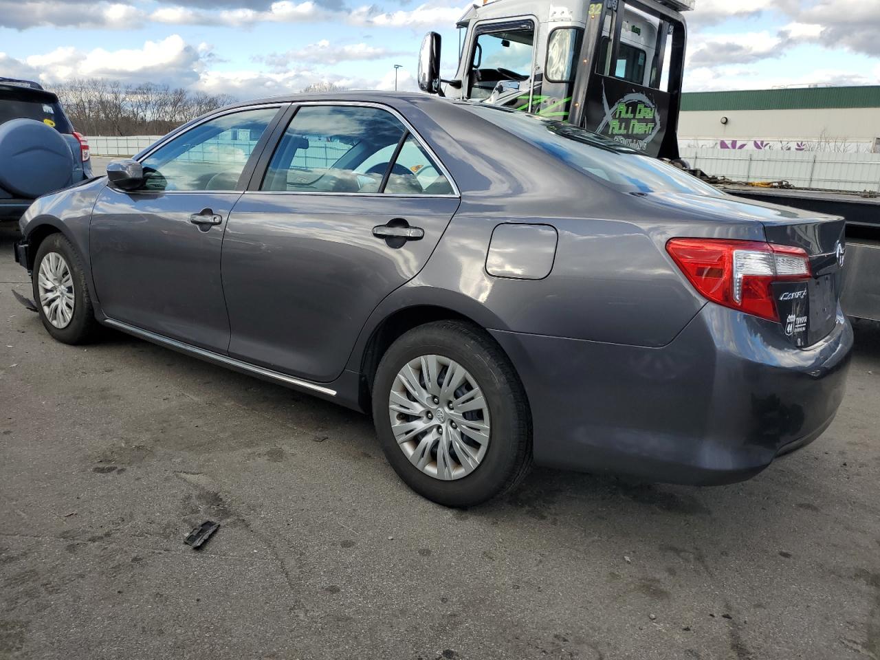 Image 2 of 2014 TOYOTA CAMRY L 2014 with VIN 4T1BF1FKXEU405008
