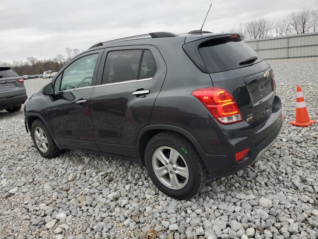 Image 2 of 2018 CHEVROLET TRAX 1LT 2018 with VIN 3GNCJLSB5JL403557