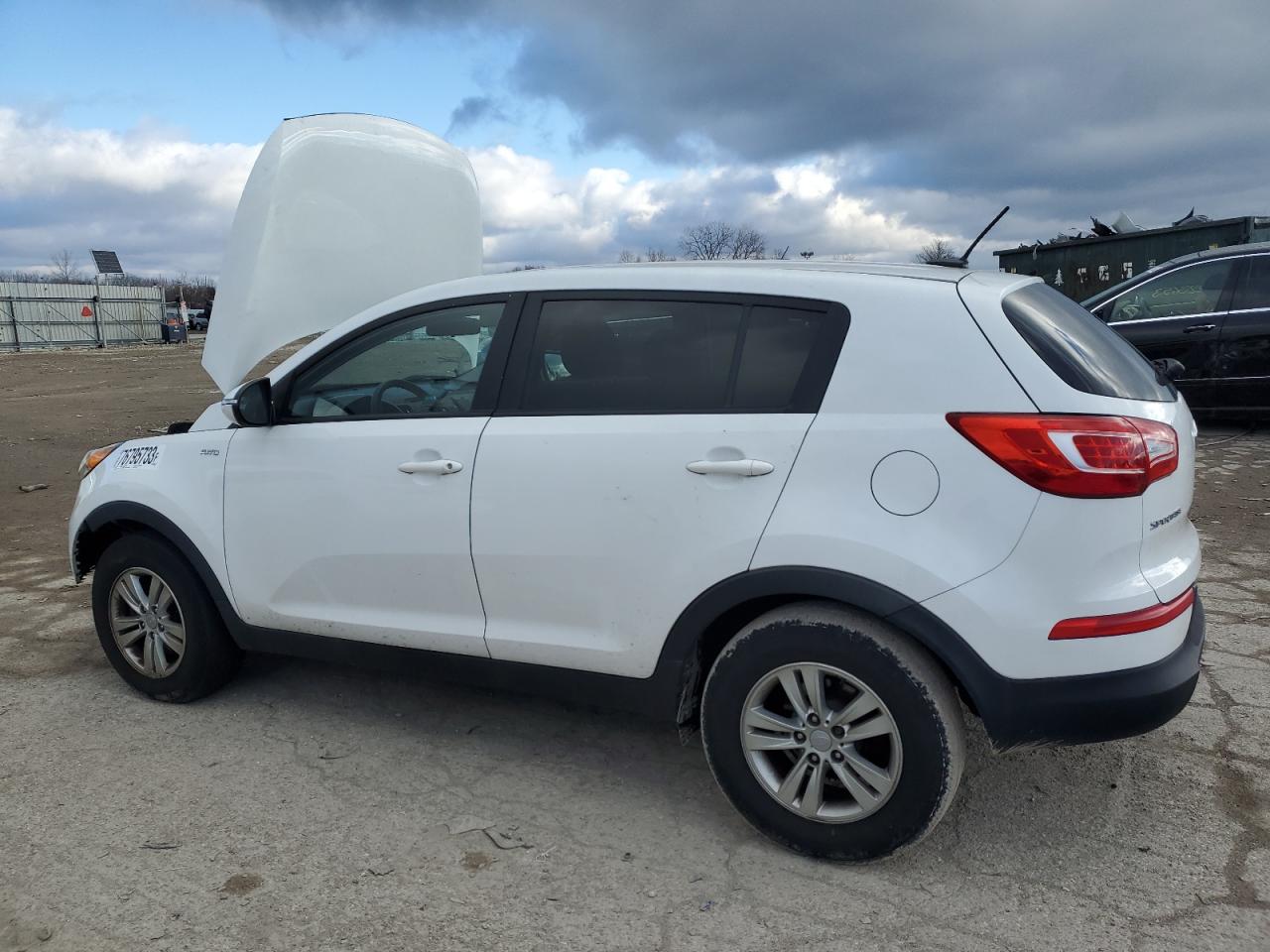 Image 2 of 2011 KIA SPORTAGE LX 2011 with VIN KNDPBCA25B7047576