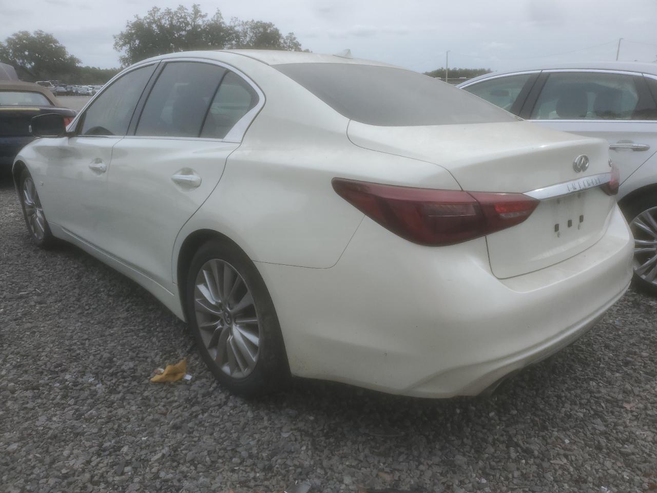 Image 2 of 2018 INFINITI Q50 LUXE 2018 with VIN JN1EV7AP8JM350534