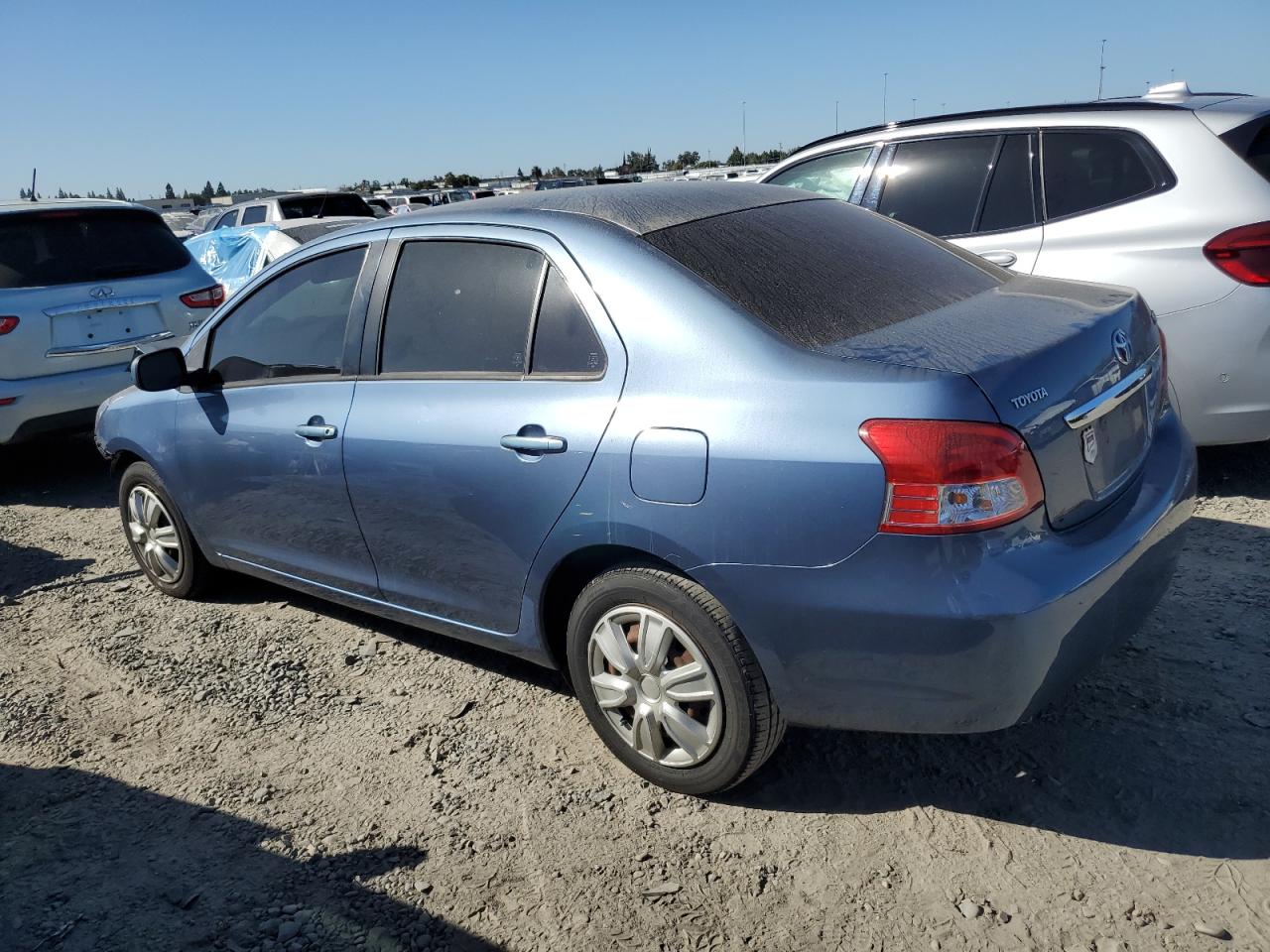 Image 2 of 2007 TOYOTA YARIS  2007 with VIN JTDBT923271013607