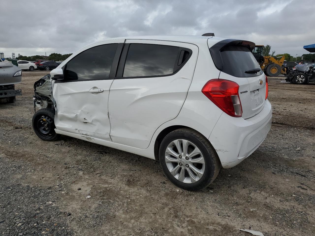Изображение 2 Chevrolet Spark 1Lt 2017 с VIN KL8CD6SA5HC840756
