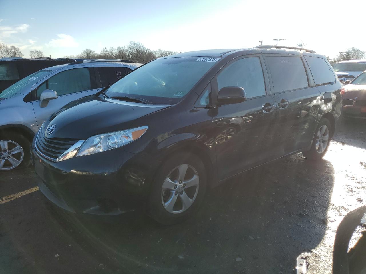 Изображение 1 2016 TOYOTA SIENNA LE 2016 с VIN 5TDKK3DC7GS763763