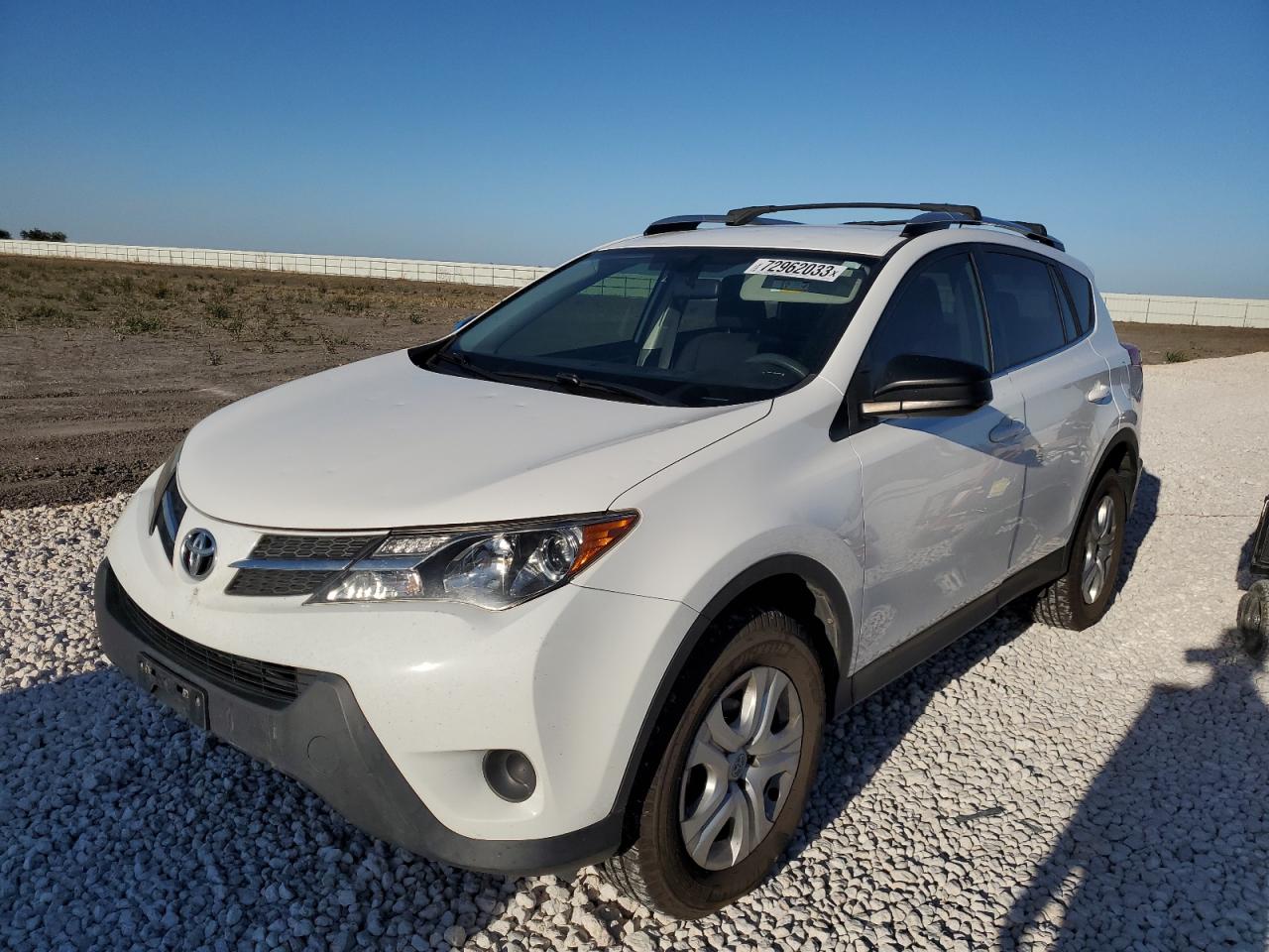 Изображение 1 2015 TOYOTA RAV4 LE 2015 с VIN JTMZFREV1FD077539