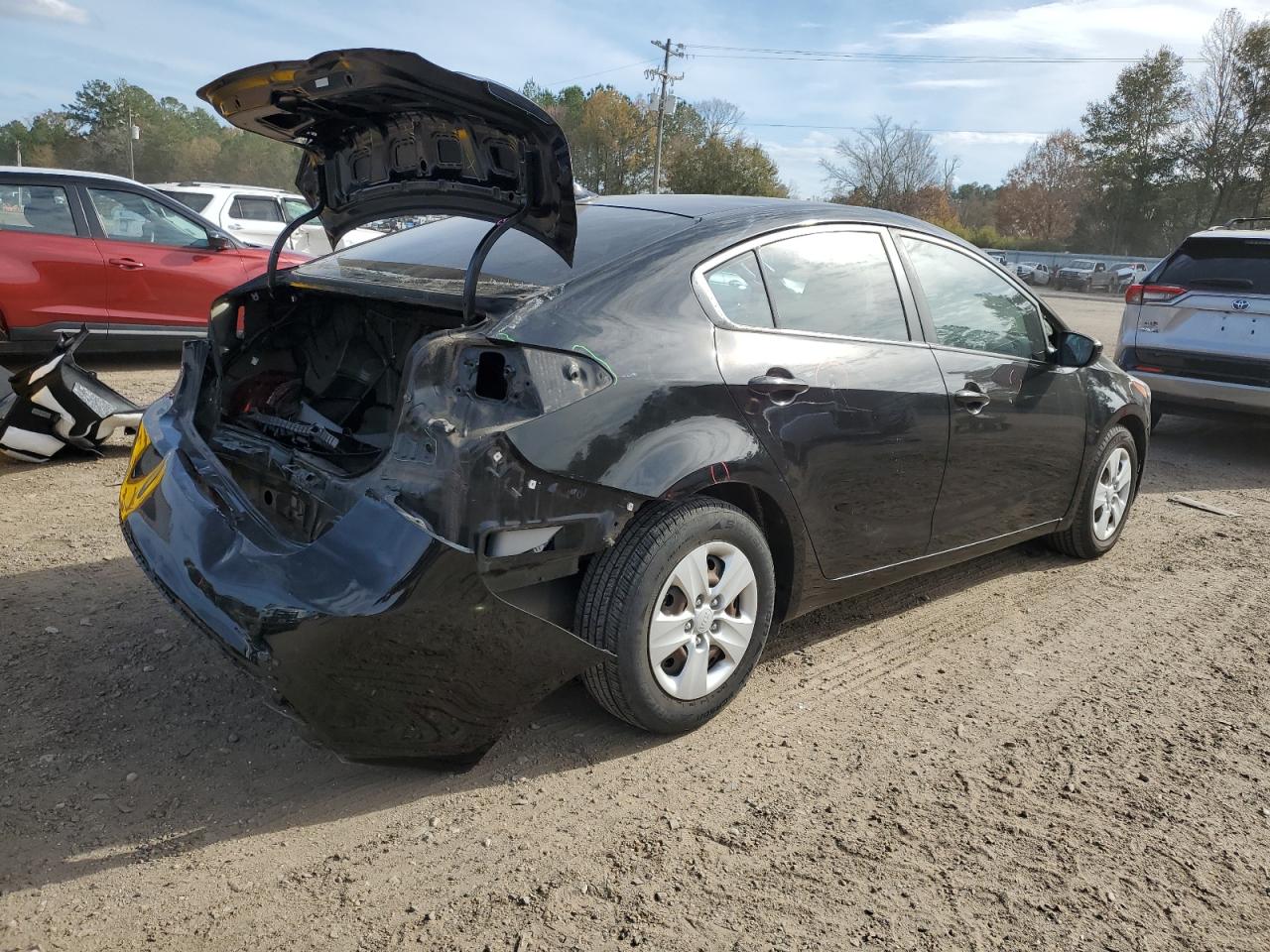 Image 3 of 2017 KIA FORTE LX 2017 with VIN 3KPFK4A71HE097140