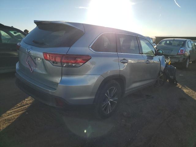 Image 3 of 2018 TOYOTA HIGHLANDER LE 2018 with VIN 5TDBZRFH0JS495895