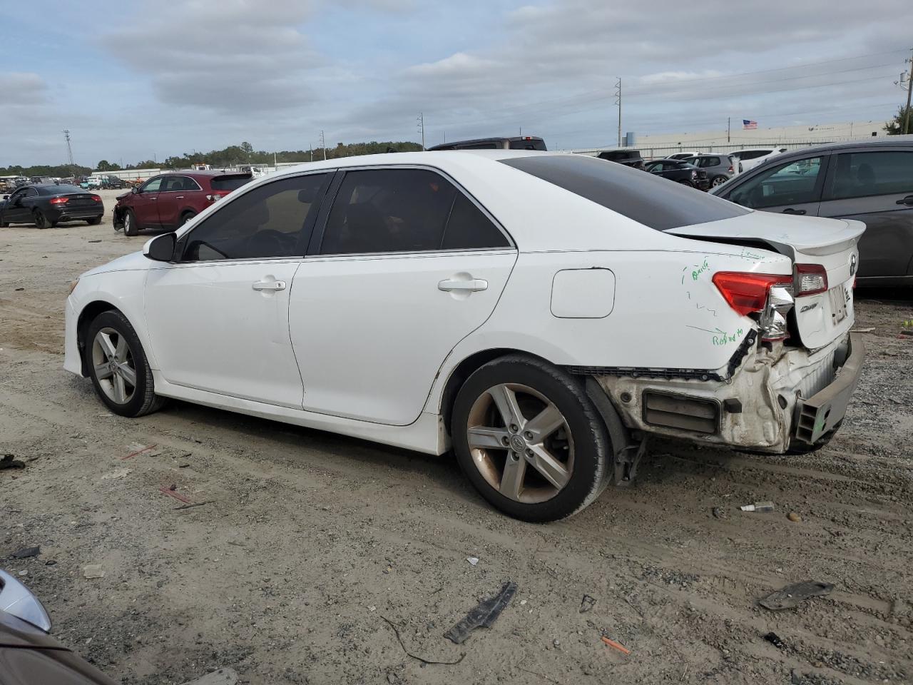 Image 2 of 2014 TOYOTA CAMRY L 2014 with VIN 4T1BF1FK6EU845050