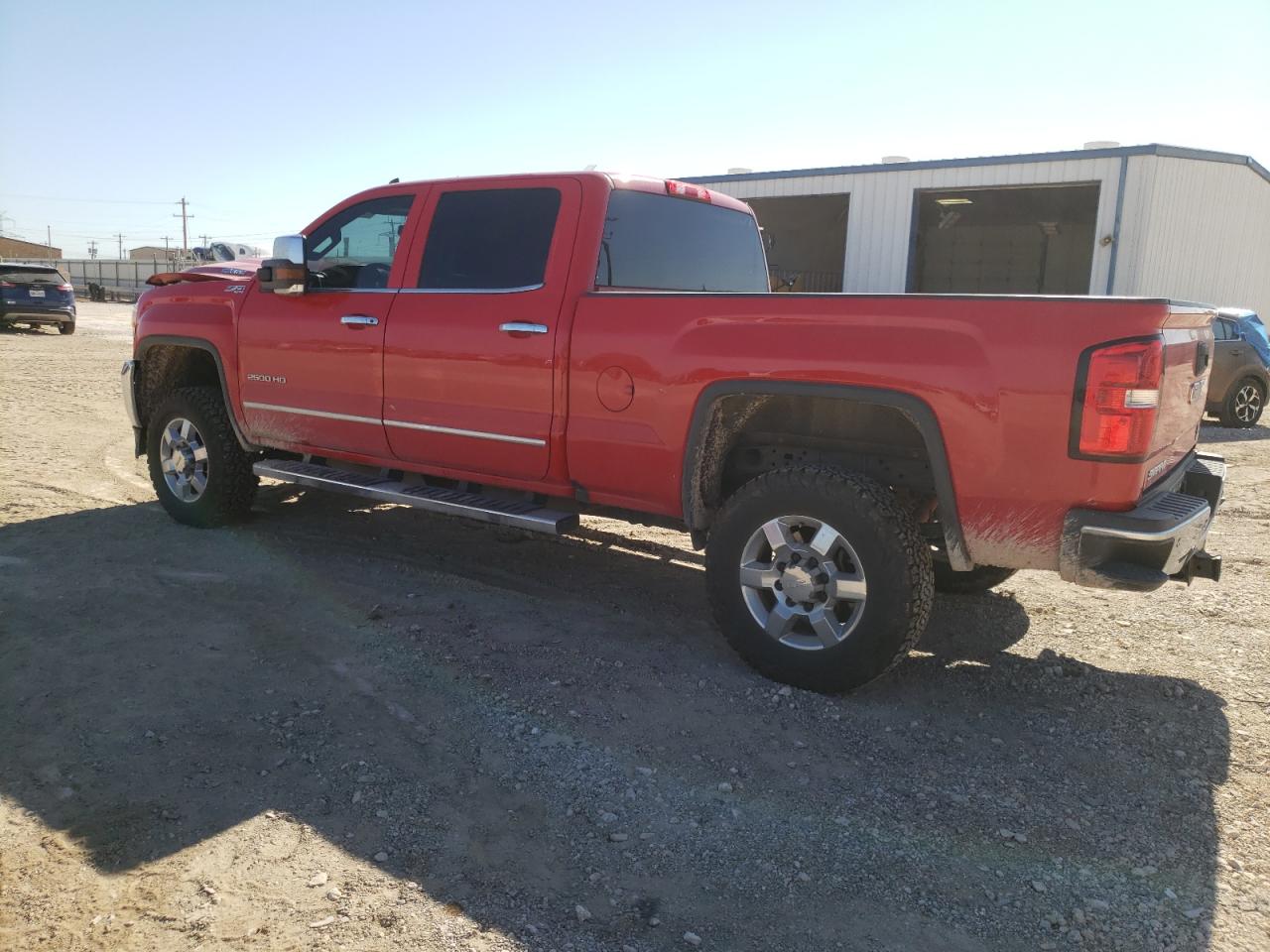 Image 2 of 2018 GMC SIERRA K2500 SLT 2018 with VIN 1GT12TEY0JF261822